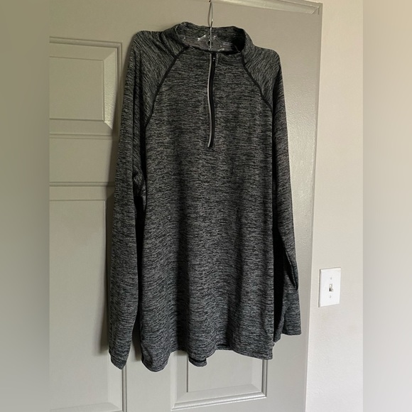 Old navy athletic pull over - Picture 1 of 1